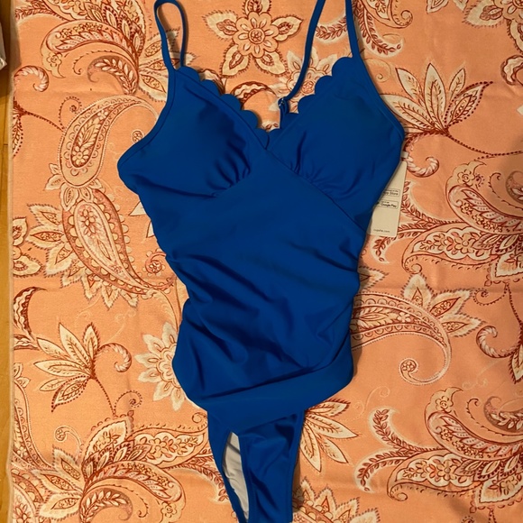 Cupshe One Piece Swimsuit Scalloped Neckline Ruched Waist Bright Blue - Picture 7 of 12